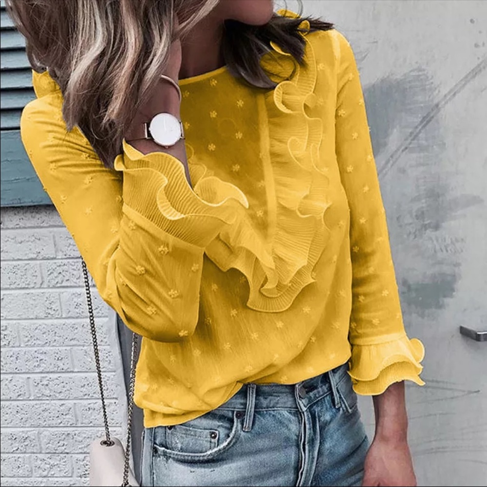 Blouse with ruffles